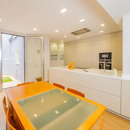 Cubo's Gibralfaro Townhouse *