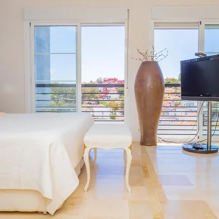 Cubo's Gibralfaro Townhouse * Malaga