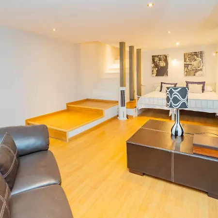 Cubo's Gibralfaro Townhouse Holiday home