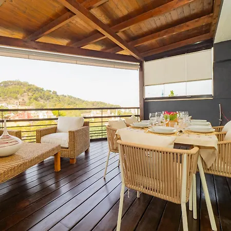Cubo's Gibralfaro Townhouse *